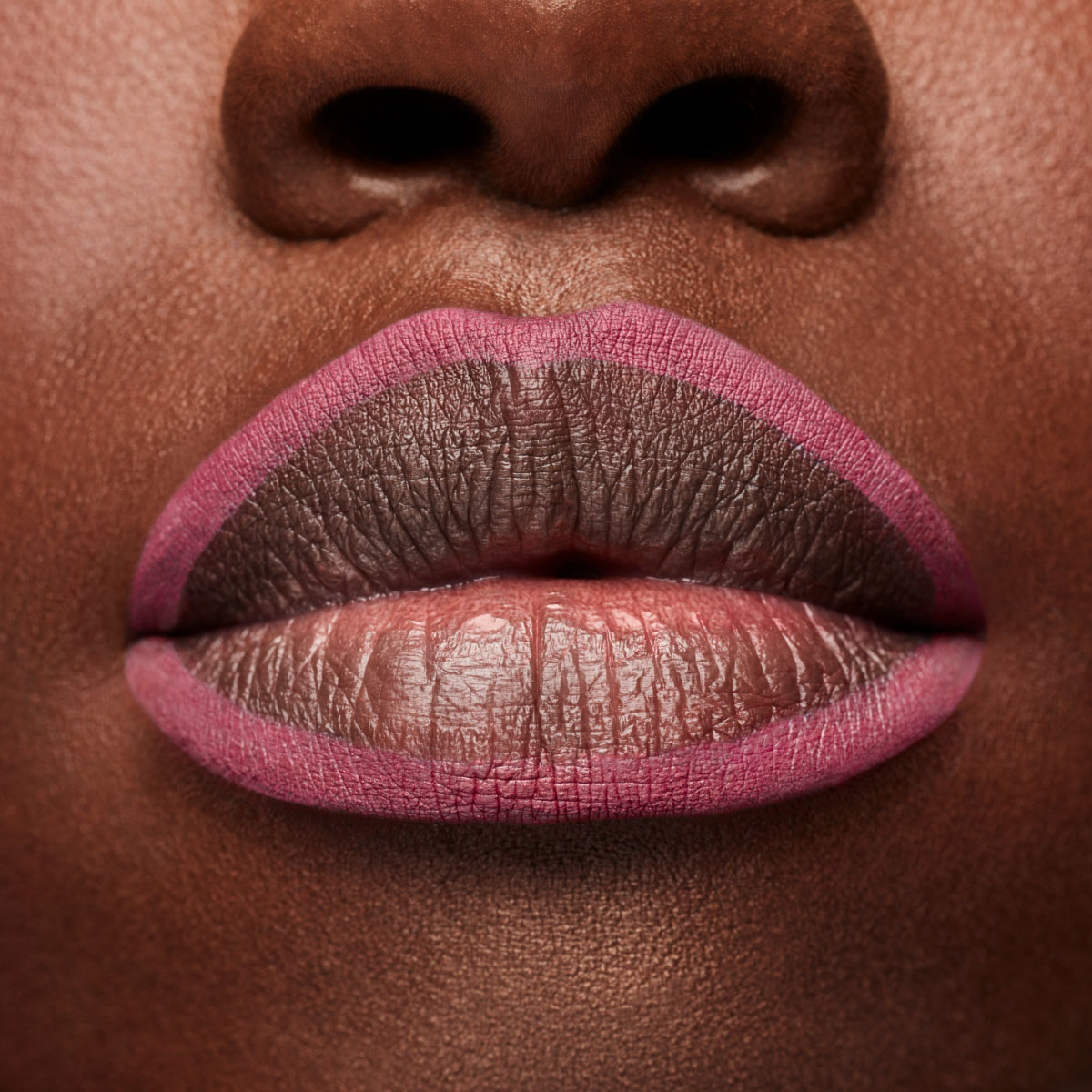 TRACE'D OUT PENCIL LIP LINER (DELINEADOR PARA LABIOS)